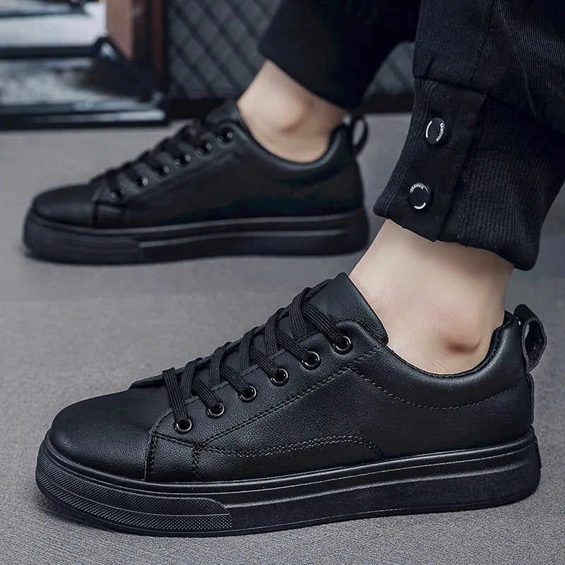2025 Luxury Men's Sneakers Casual Skateboarding Shoes Little White Student Shoes Professional & Casual Black Leather Sneaker