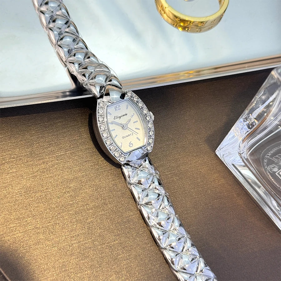 New Fashionable Ladies Bracelet Watch Bucket Shape Quartz Watch Simple Bubble Sensation Rhombus Texture Luxury Light Weight